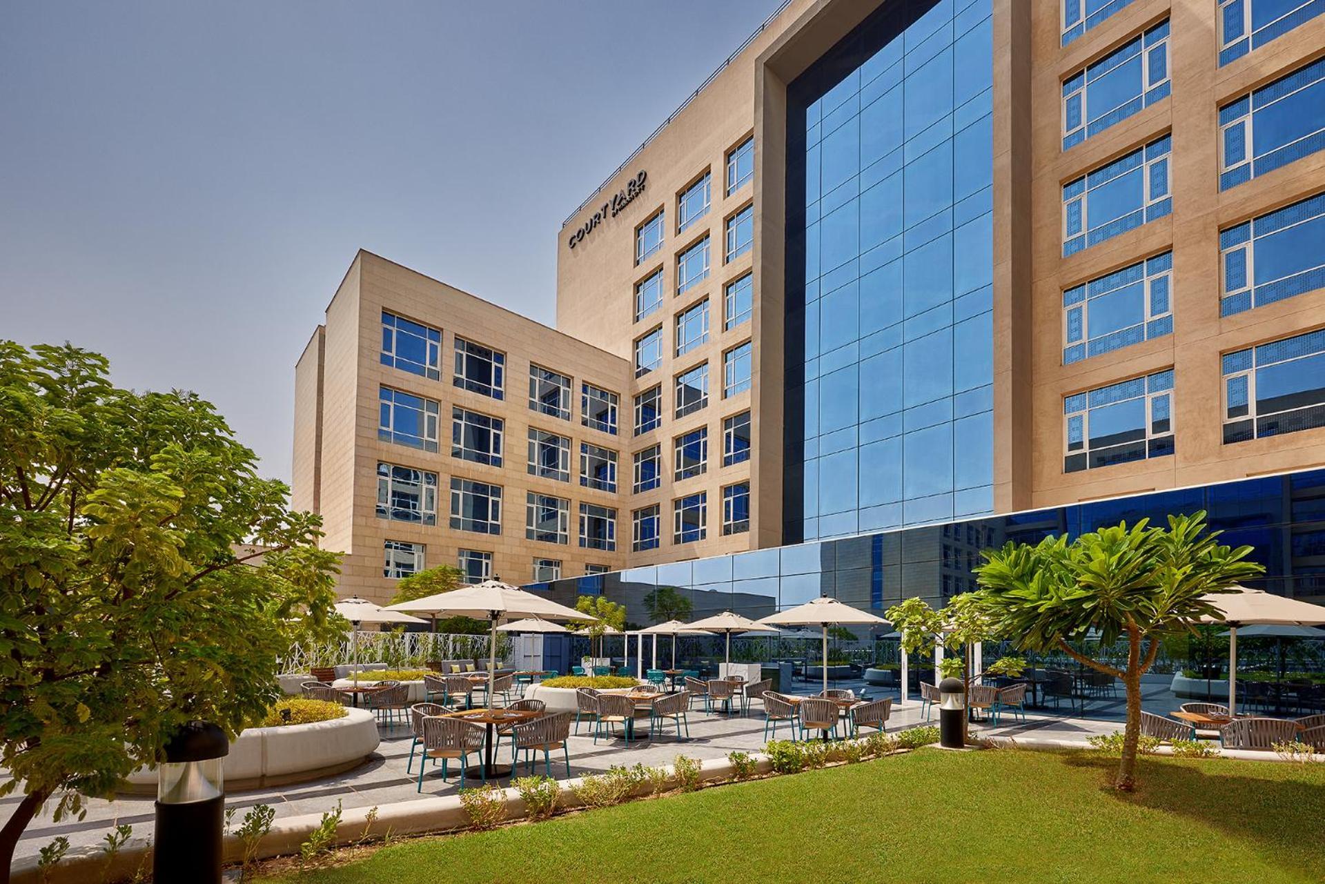 Готель Courtyard By Marriott Jubail Екстер'єр фото
