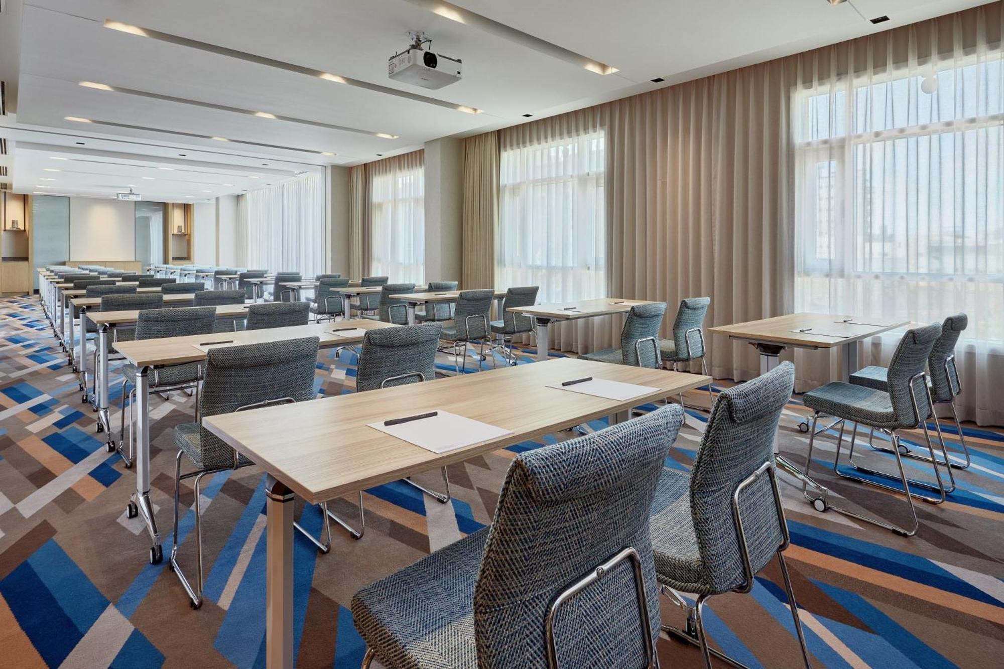 Готель Courtyard By Marriott Jubail Екстер'єр фото