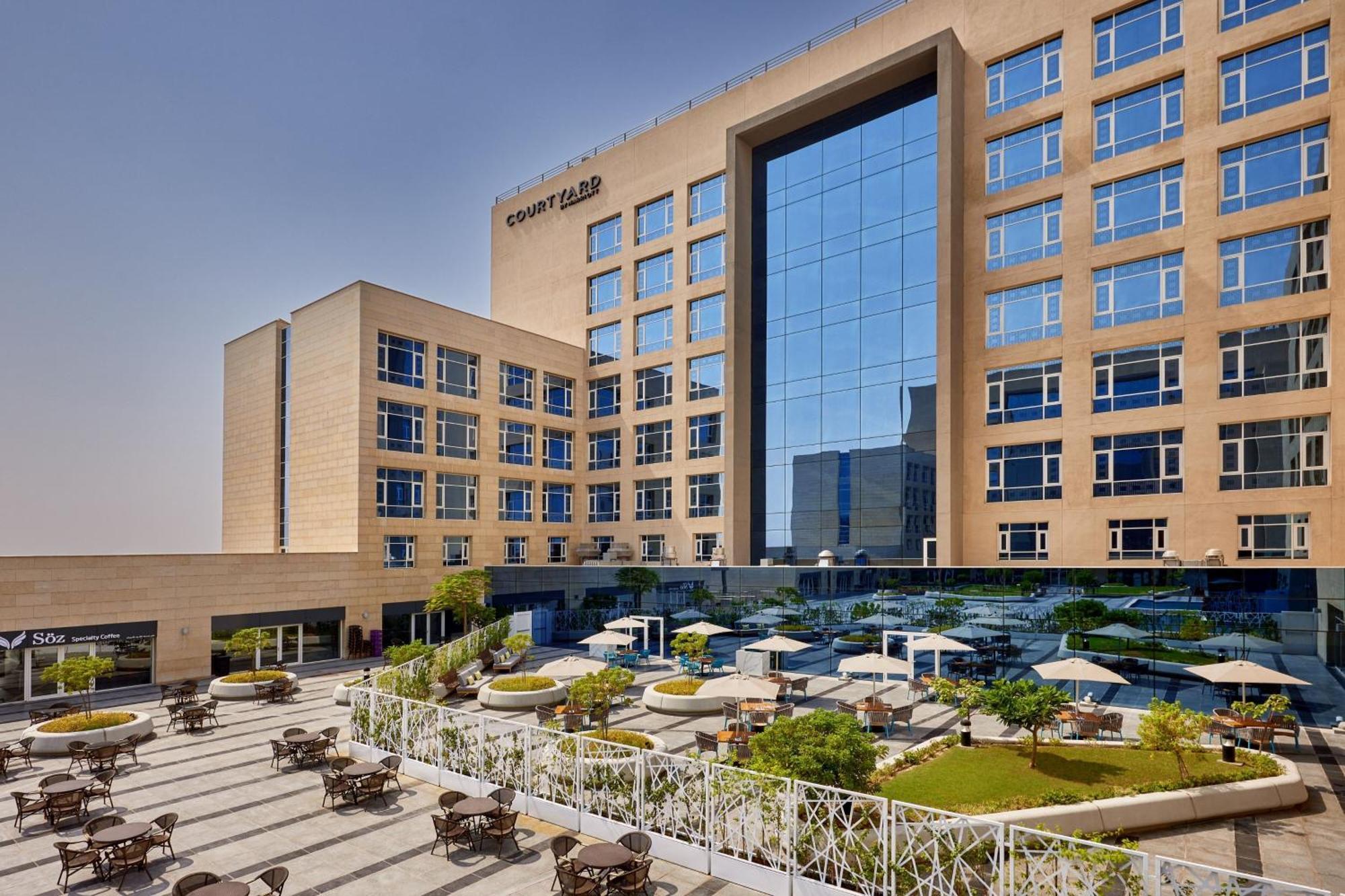Готель Courtyard By Marriott Jubail Екстер'єр фото