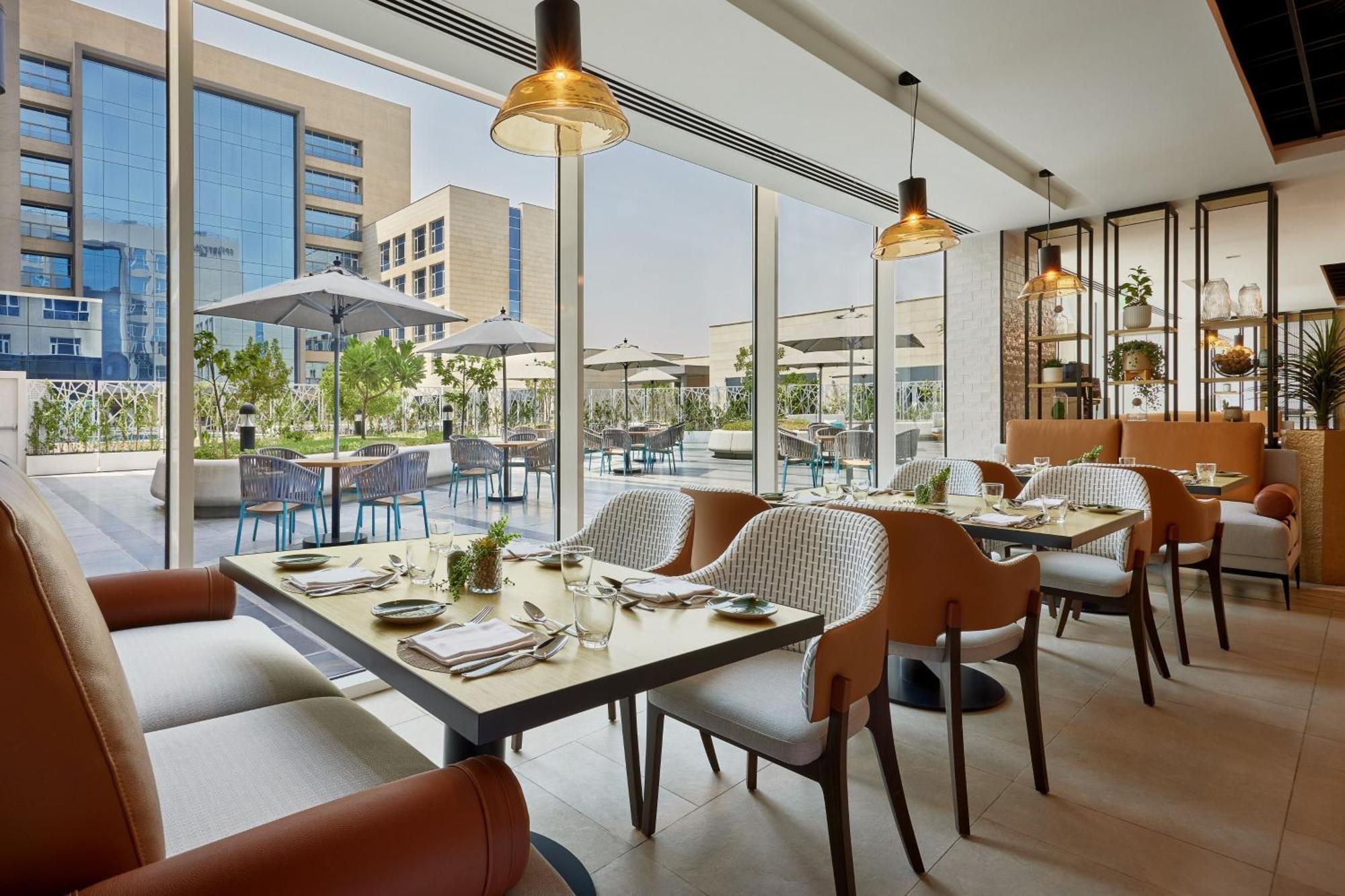 Готель Courtyard By Marriott Jubail Екстер'єр фото